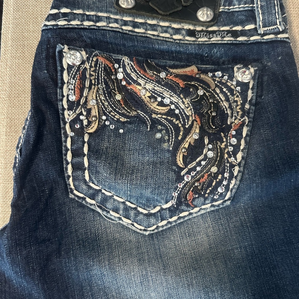 Signature Women's Blue Embellished Jeans